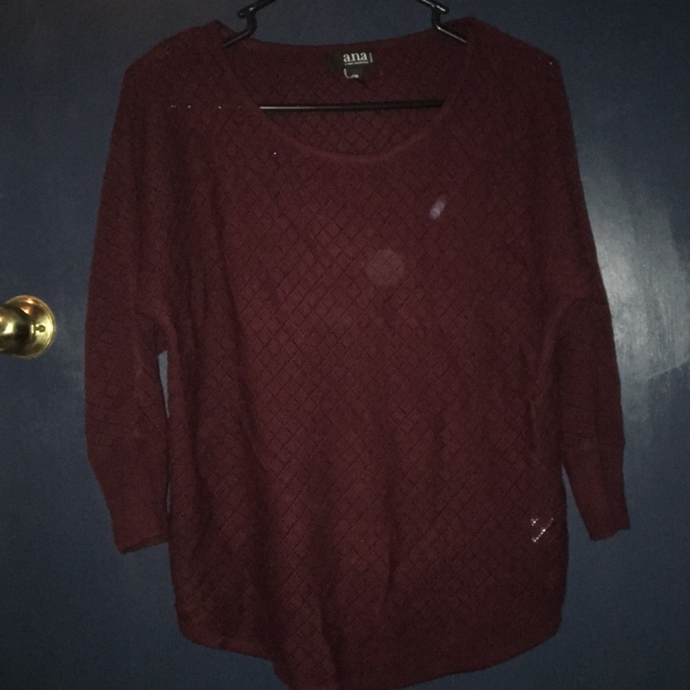 Burgundy quarter sleeve sweater